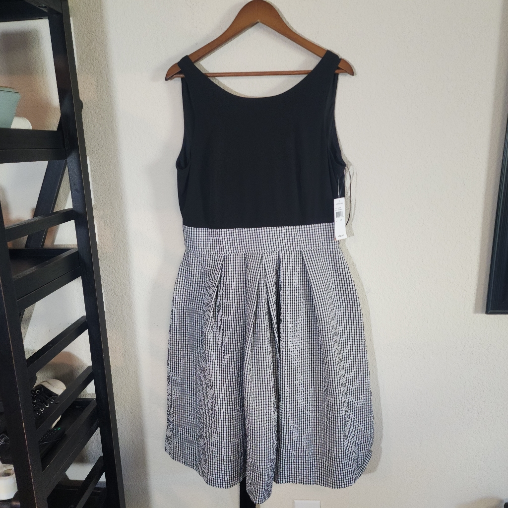 Robbie Bee Dress Size 14. New W/ Tag.